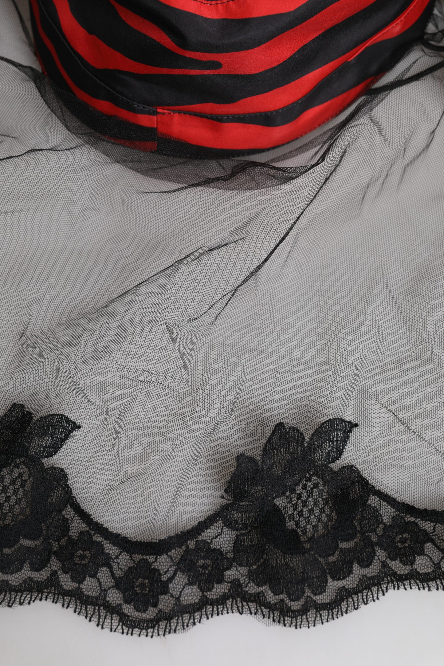 Black Red Stripes Lace Tulle Bucket Hat