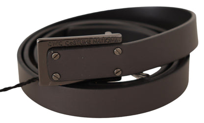 Elegant Leather Belt with Metal Buckle