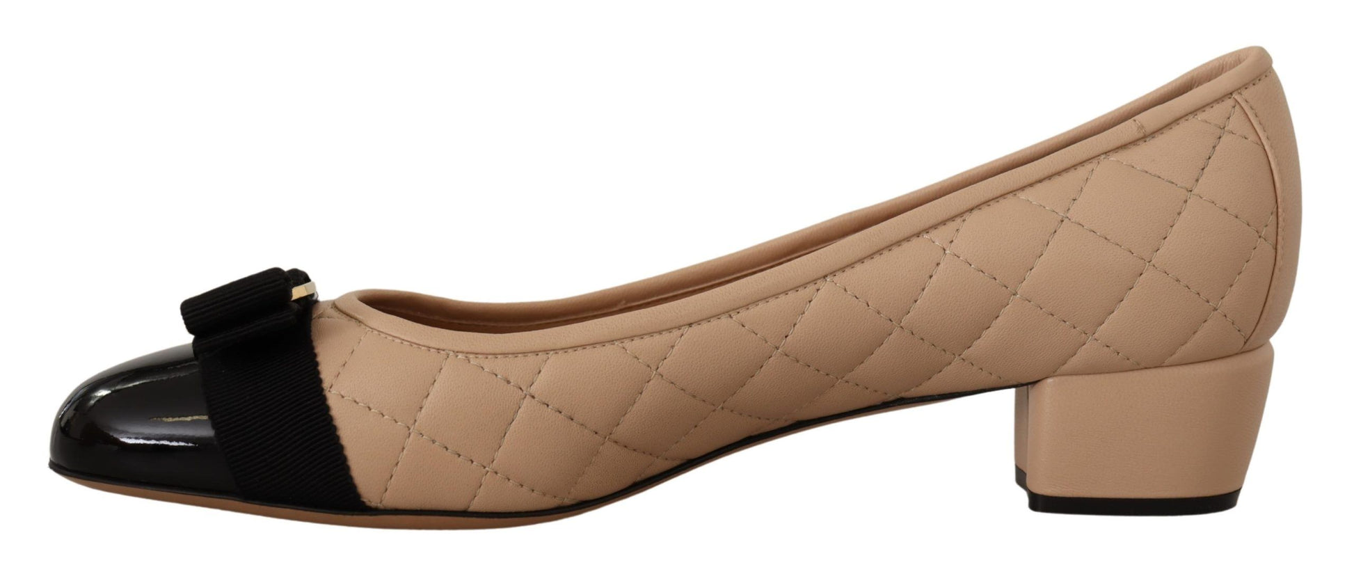 Elegant Quilted Leather Pumps in Beige and Black