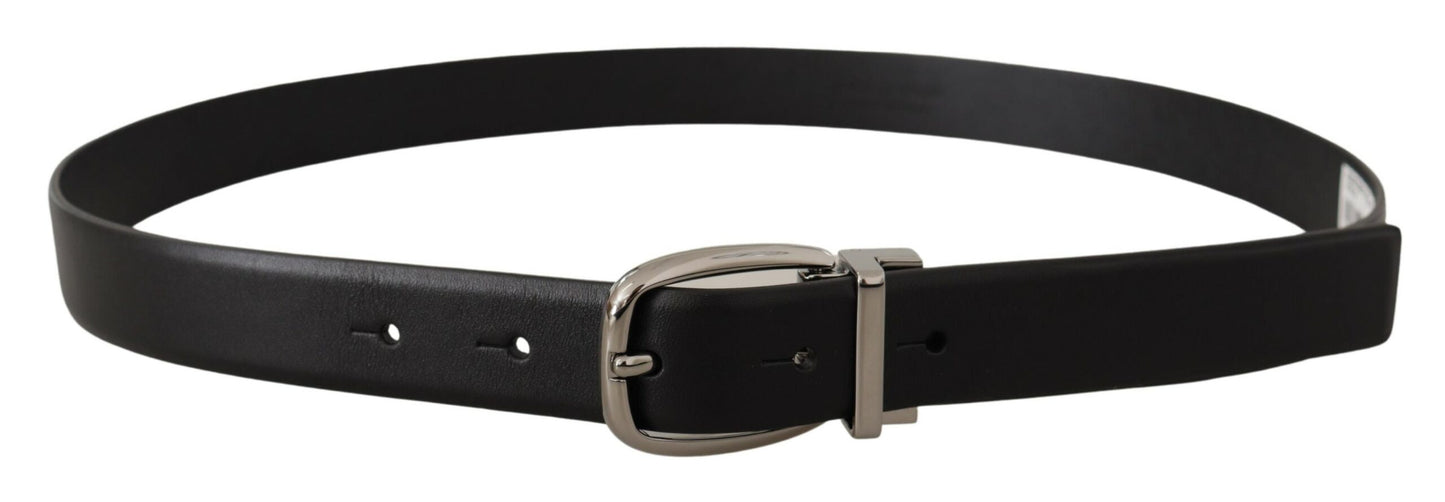 Elegant Leather Belt with Metal Buckle