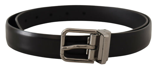 Elegant Black Leather Belt with Metal Buckle