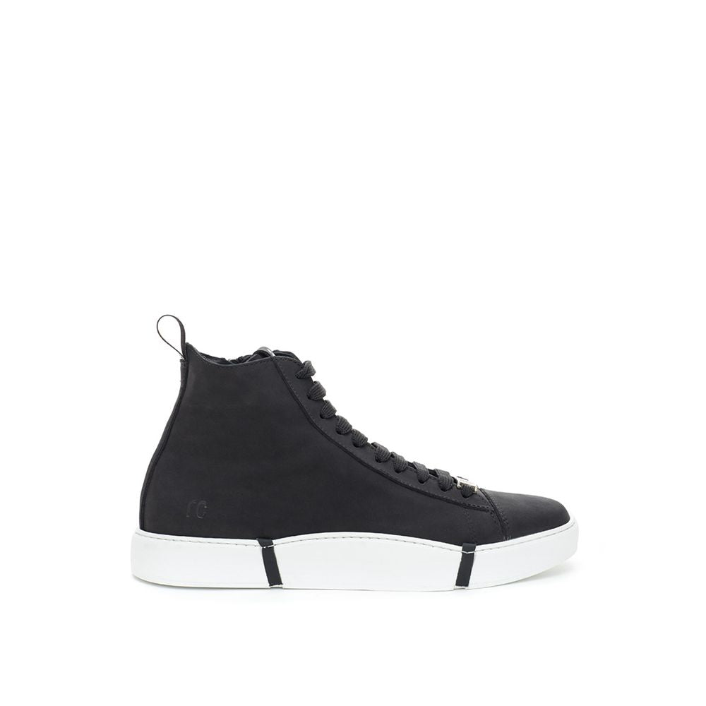 Elegant Suede Sneakers in Chic Black