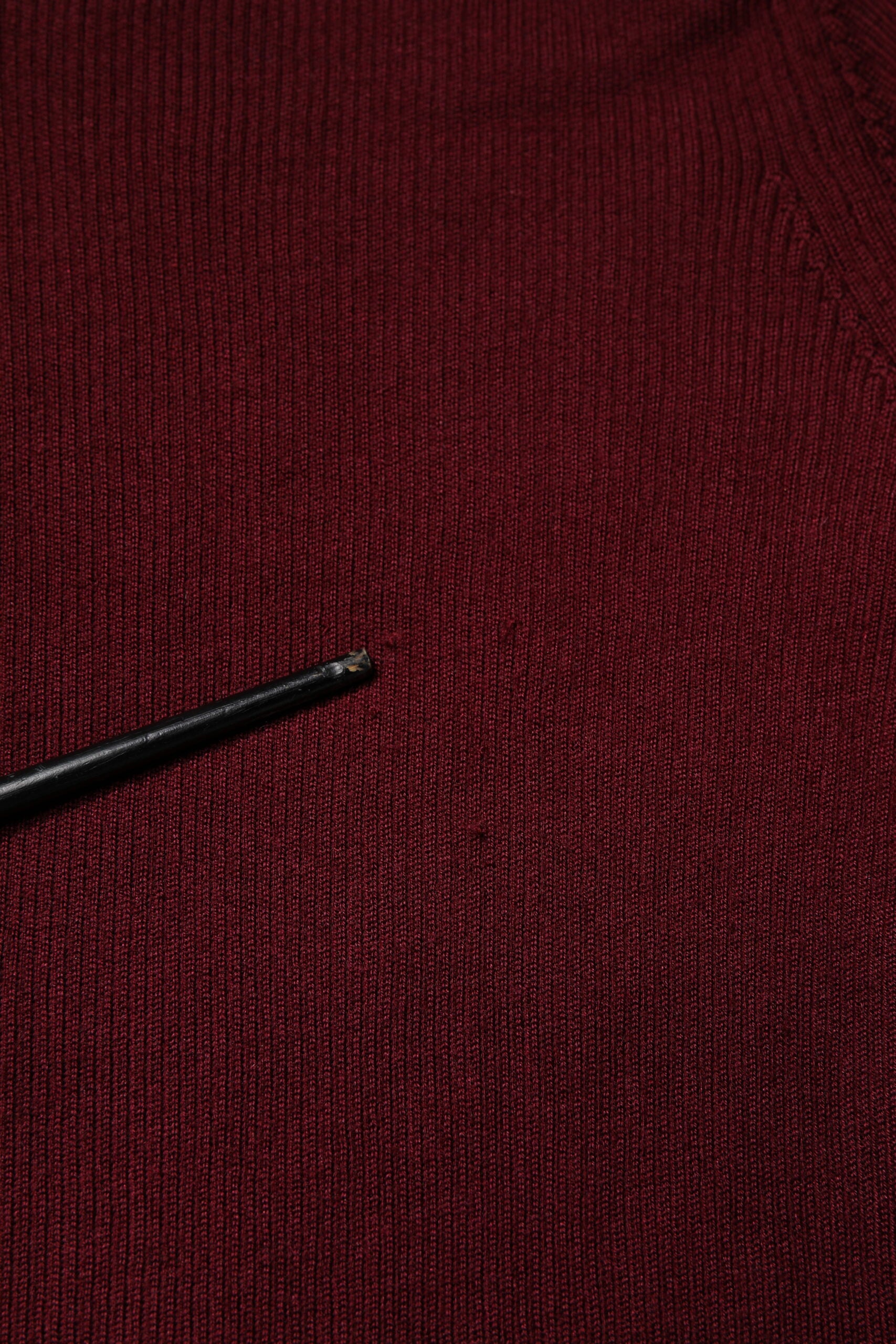 Burgundy Long Sleeves Turtleneck Slim Sweater