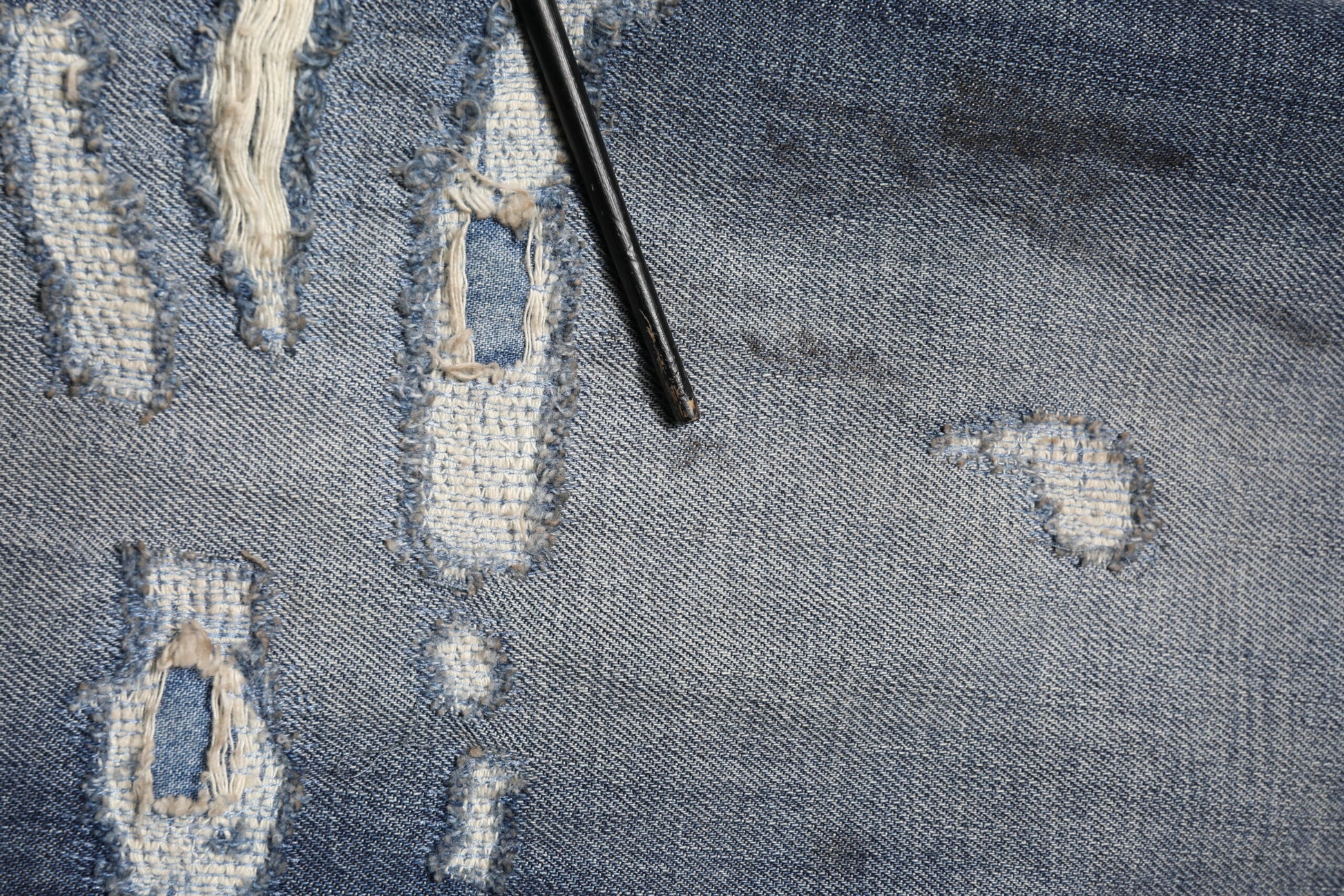 Blue Washed Tattered Cotton Men Jeans