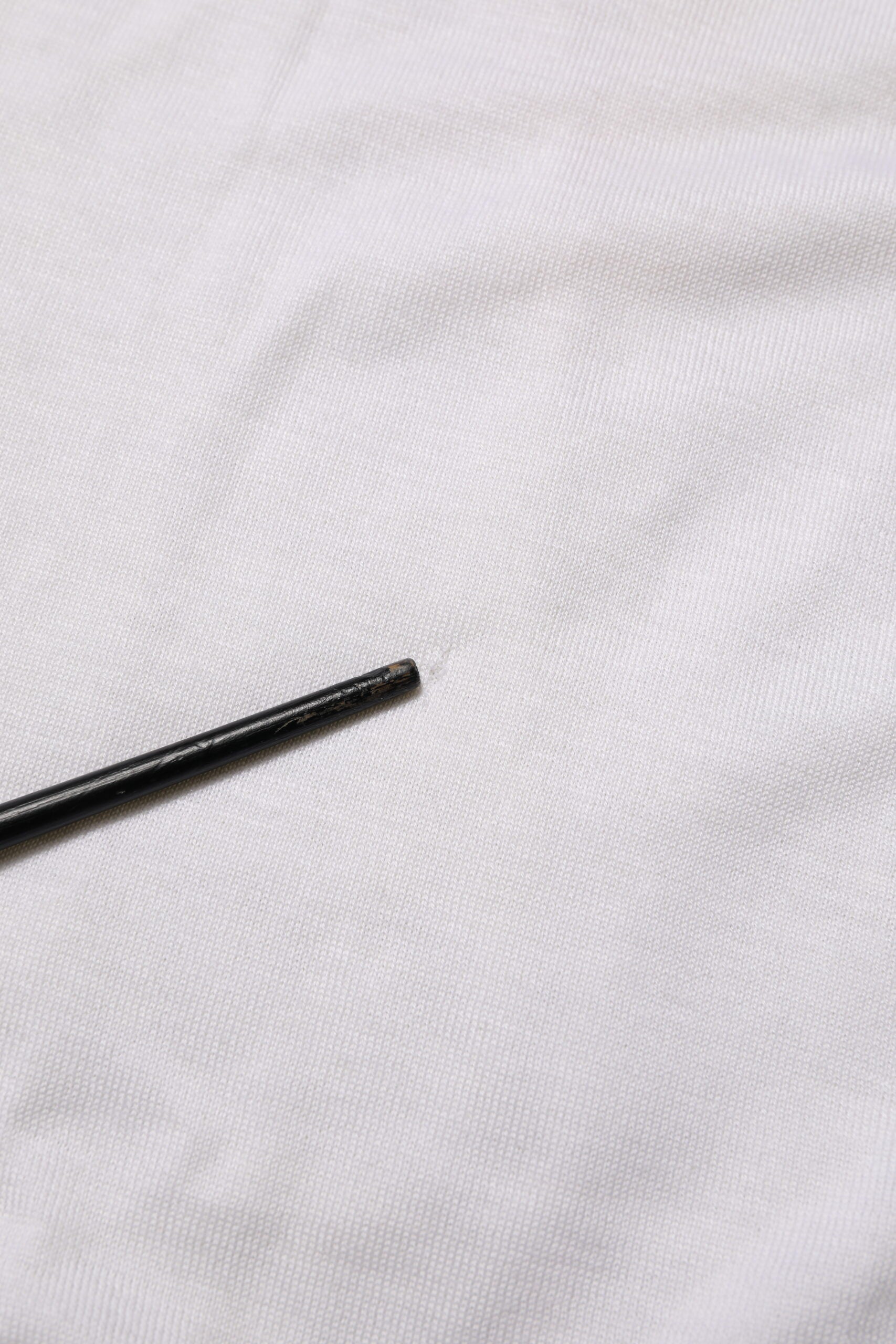 White Cashmere Logo V-neck Pullover Sweater