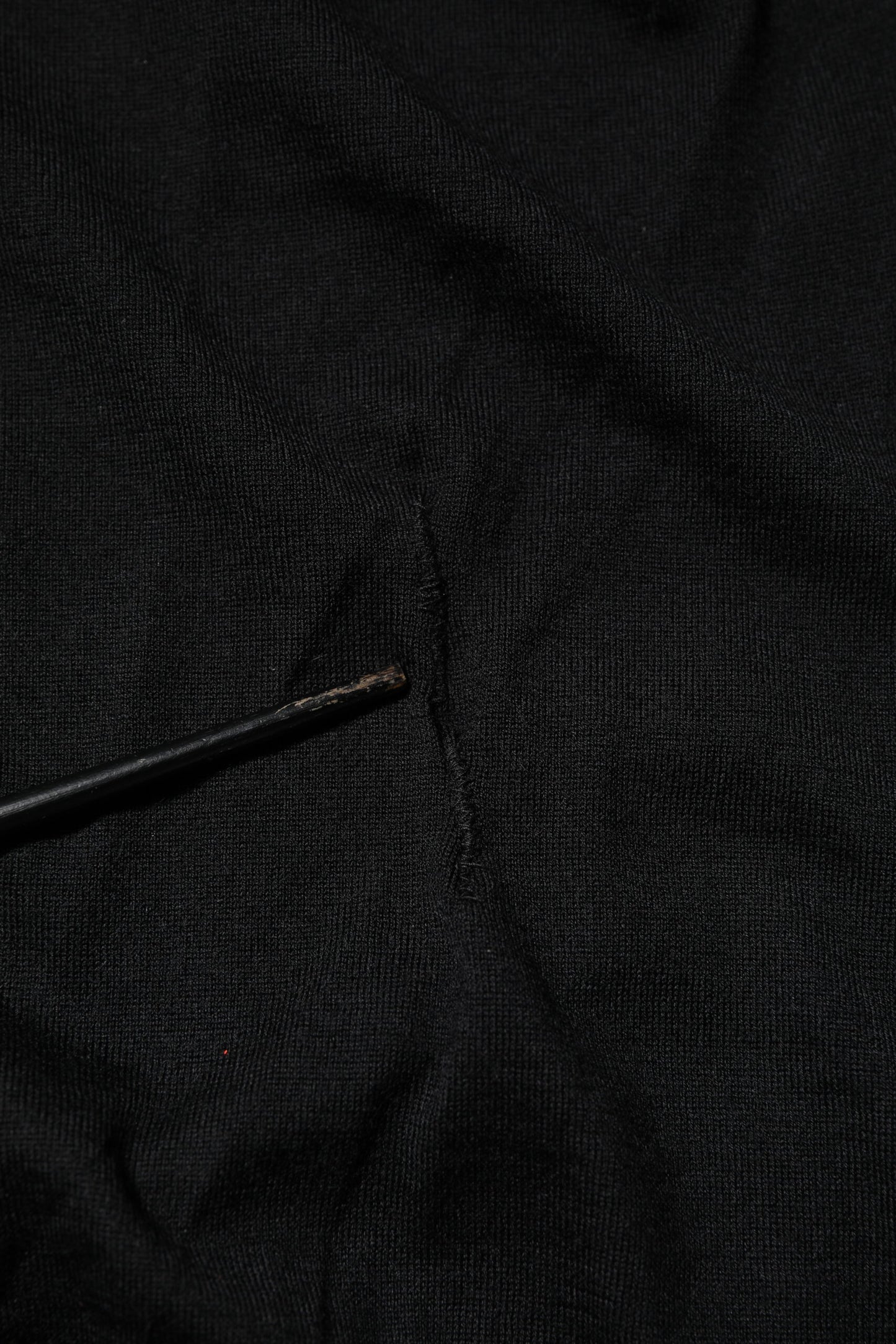 Black Cashmere V-Neck Long Sleeves T-shirt