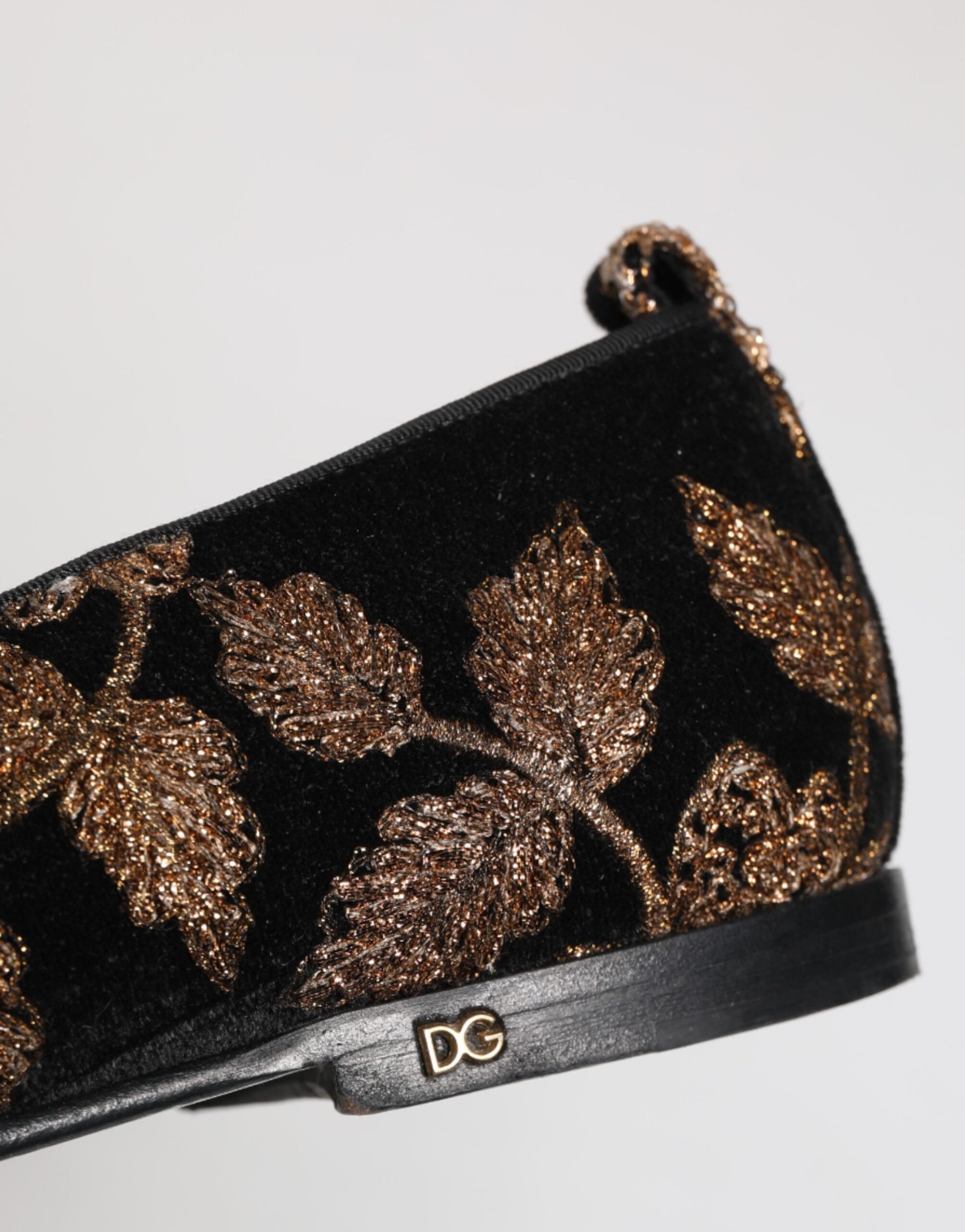 Black Floral Embroidery Men Loafers Shoes