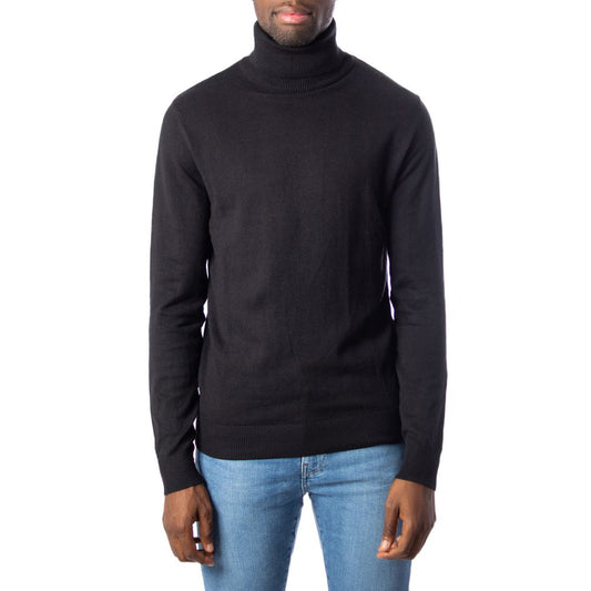 Black Cotton Turtleneck